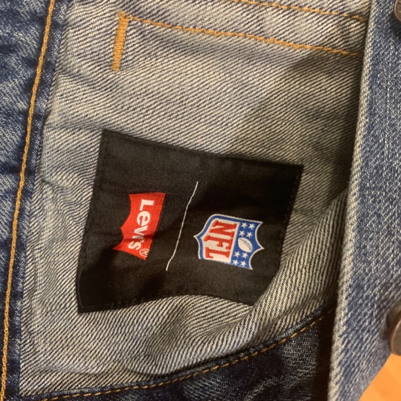 Carolina Panthers Levi's Denim Jacket Small Women’s Blue Embroidered NFL - Picture 5 of 6